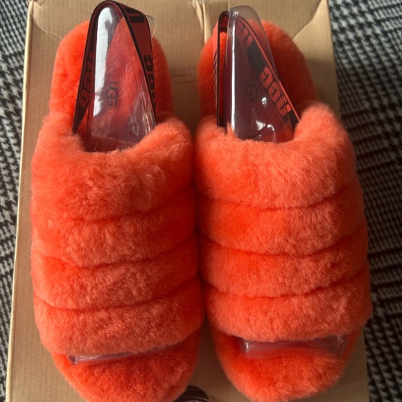 UGG BRAND NEW! Vibrant Orange Fluffy Slippers - Picture 3 of 8